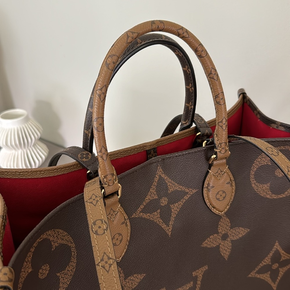 Louis Vuitton OnTheGo Reverse Monogram Tote - Picture 6 of 15